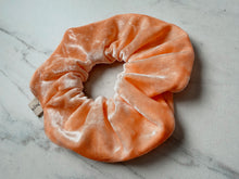 Load image into Gallery viewer, Spritz Dyed Scrunchie