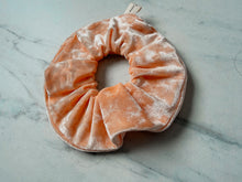 Load image into Gallery viewer, Spritz Dyed Scrunchie