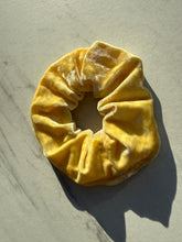 Load image into Gallery viewer, Honeycomb Scrunchie