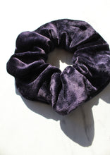 Load image into Gallery viewer, Amethyst Scrunchie