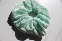 Load image into Gallery viewer, Mint Scrunchie