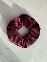 Load image into Gallery viewer, Merlot Scrunchie