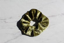 Load image into Gallery viewer, Flora Scrunchie
