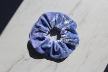 Load image into Gallery viewer, Lilac Scrunchie
